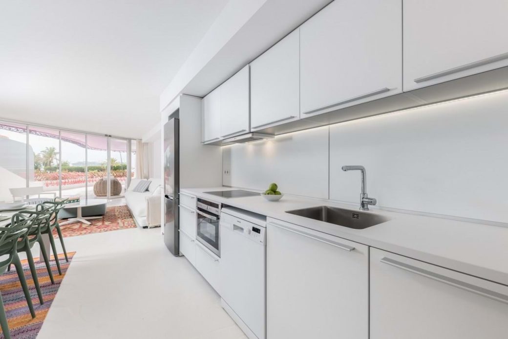 3_c9a31b0e-9e55-4c61-b190-f5199e566a8d